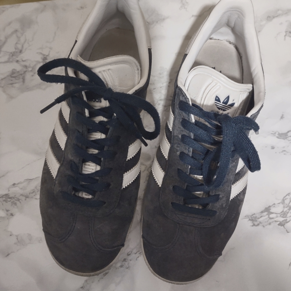 Adidas gazelle sneakers